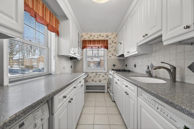 6316 252nd Street 1307, Little Neck, NY 11362