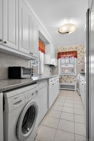 6316 252nd Street 1307, Little Neck, NY 11362