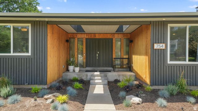 754 S WOODLAND HILLS DR, Bountiful, UT 84010