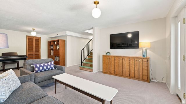 754 S WOODLAND HILLS DR, Bountiful, UT 84010