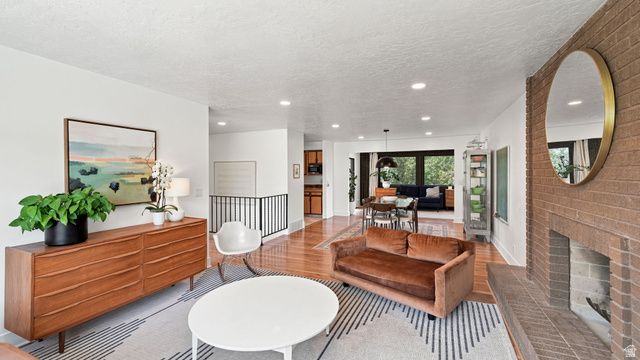 754 S WOODLAND HILLS DR, Bountiful, UT 84010