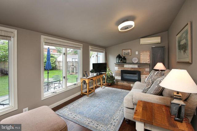 1970 MAPLEWOOD AVE, Abington, PA 19001