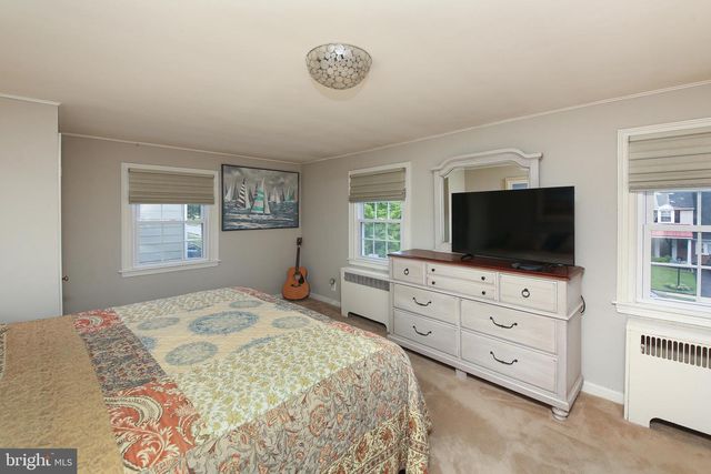 1970 MAPLEWOOD AVE, Abington, PA 19001