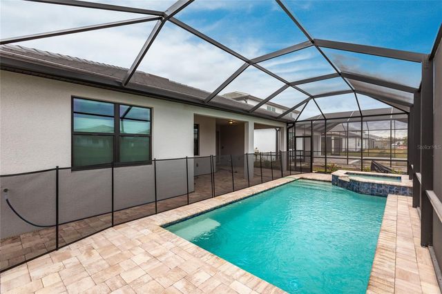 5658 SILVERSIDE PINE COURT, Bradenton, FL 34211