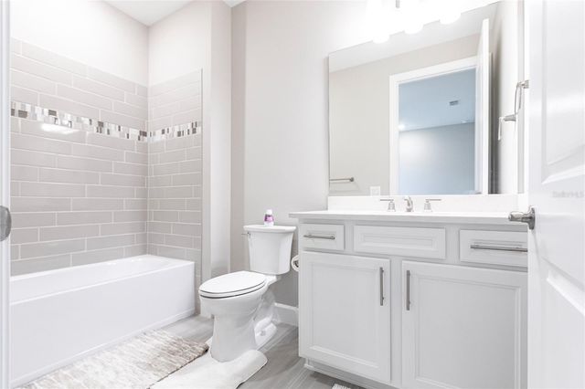 5658 SILVERSIDE PINE COURT, Bradenton, FL 34211