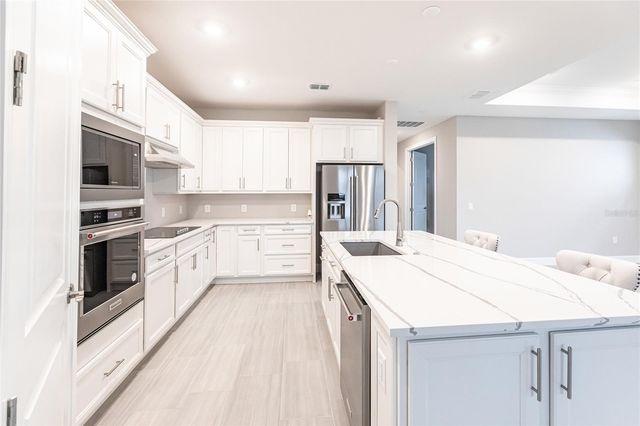 5658 SILVERSIDE PINE COURT, Bradenton, FL 34211