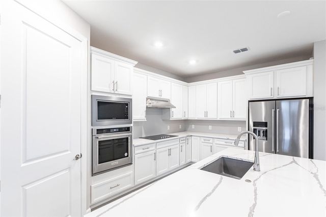 5658 SILVERSIDE PINE COURT, Bradenton, FL 34211