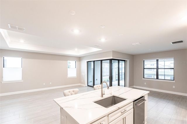 5658 SILVERSIDE PINE COURT, Bradenton, FL 34211