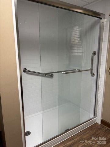 1250 21st Avenue NE, Hickory, NC 28601