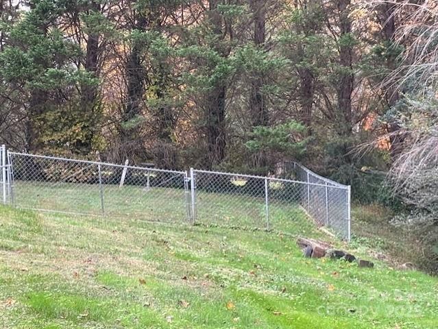 1250 21st Avenue NE, Hickory, NC 28601