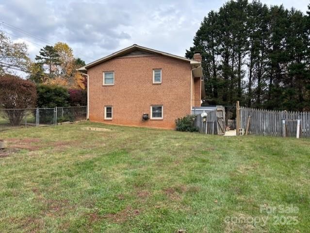 1250 21st Avenue NE, Hickory, NC 28601