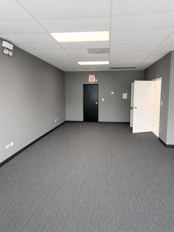 4506 W Fullerton Avenue, Chicago, IL 60639