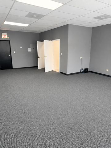 4506 W Fullerton Avenue, Chicago, IL 60639