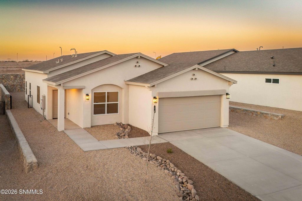 3025 Gato Road, Las Cruces, NM 88012