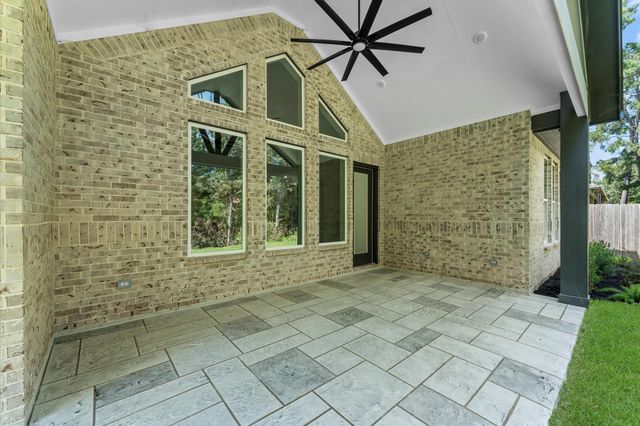 40 Stanford Court, Montgomery, TX 77356