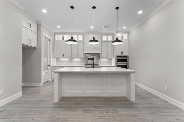 40 Stanford Court, Montgomery, TX 77356