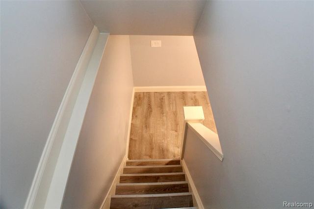 9768 Lincoln Court, Taylor, MI 48180