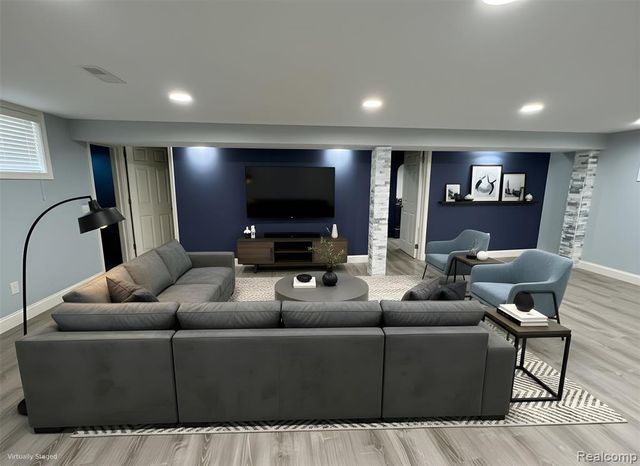 9768 Lincoln Court, Taylor, MI 48180