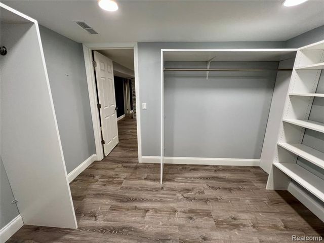 9768 Lincoln Court, Taylor, MI 48180