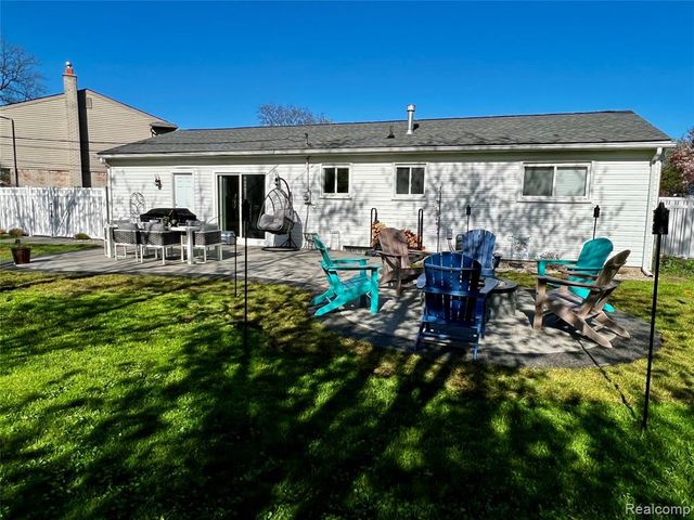 9768 Lincoln Court, Taylor, MI 48180