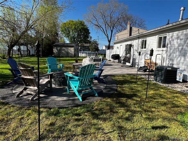 9768 Lincoln Court, Taylor, MI 48180