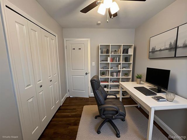 9768 Lincoln Court, Taylor, MI 48180