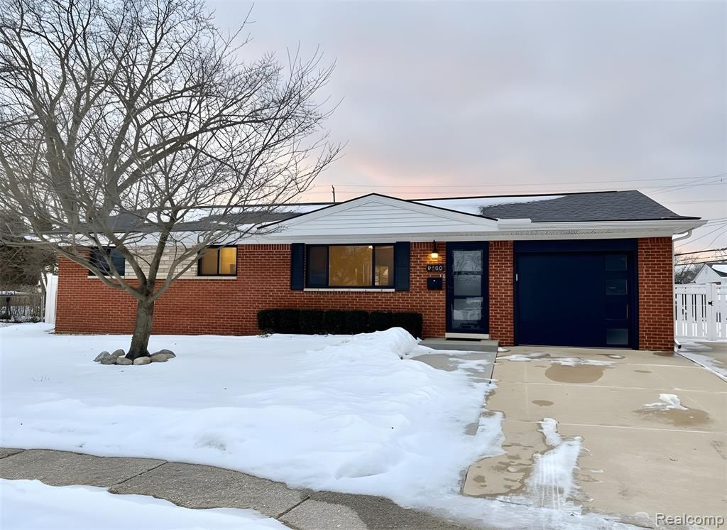 9768 Lincoln Court, Taylor, MI 48180