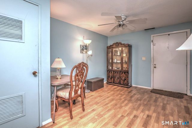 146 Springside Avenue B7, New Haven, CT 06515