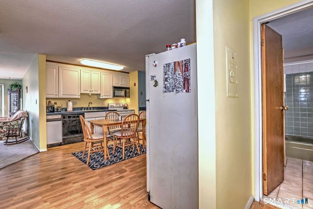 146 Springside Avenue B7, New Haven, CT 06515