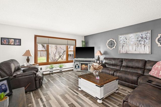 9105 Falcon Street, Duluth, MN 55808