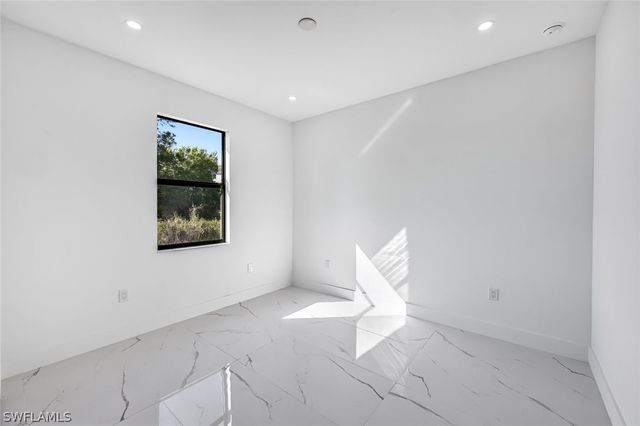 865 Chipley ST N, Lehigh Acres, FL 33974