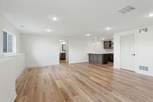 2640 S S Clear Creek St, Wichita, KS 67230