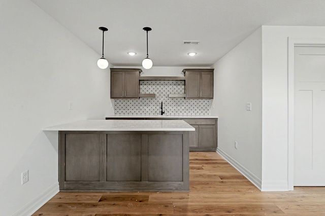 2640 S S Clear Creek St, Wichita, KS 67230
