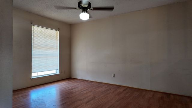 813 Waikiki Drive, Garland, TX 75043