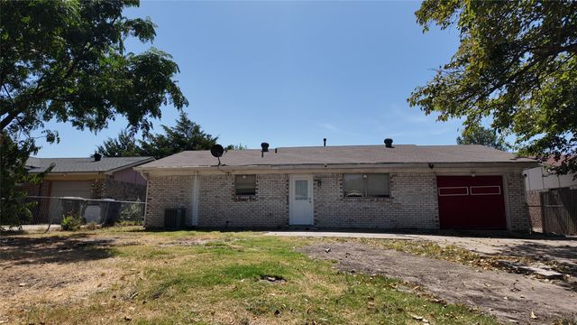 813 Waikiki Drive, Garland, TX 75043