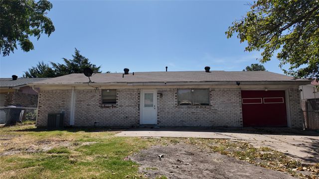 813 Waikiki Drive, Garland, TX 75043