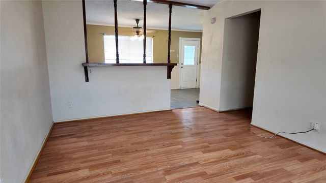 813 Waikiki Drive, Garland, TX 75043