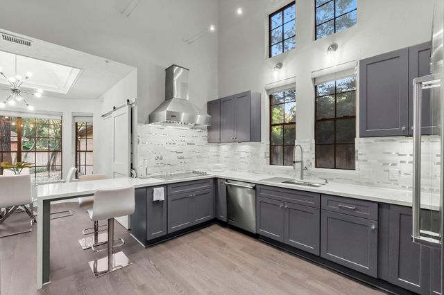 122 E Placid Hill Circle, The Woodlands, TX 77381