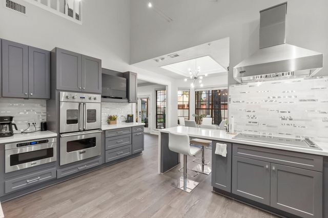122 E Placid Hill Circle, The Woodlands, TX 77381