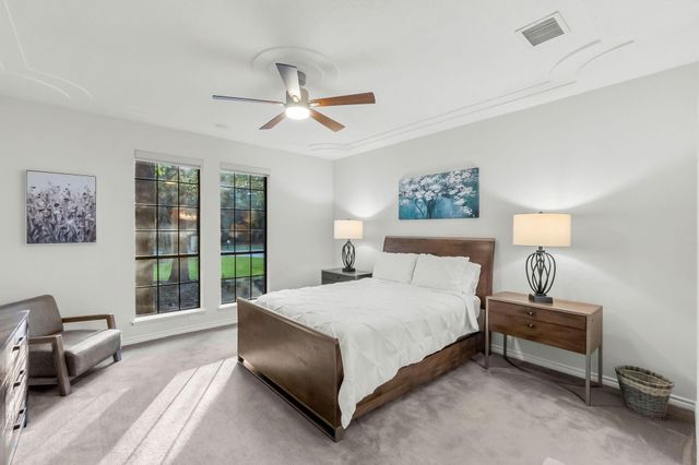 122 E Placid Hill Circle, The Woodlands, TX 77381