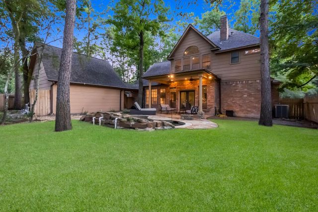 122 E Placid Hill Circle, The Woodlands, TX 77381