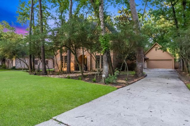 122 E Placid Hill Circle, The Woodlands, TX 77381