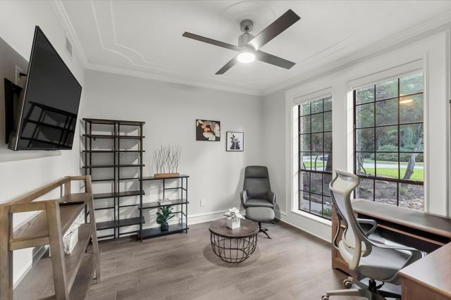122 E Placid Hill Circle, The Woodlands, TX 77381