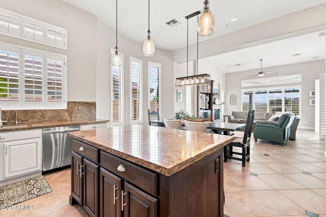 41702 N SIGNAL HILL Court, Phoenix, AZ 85086