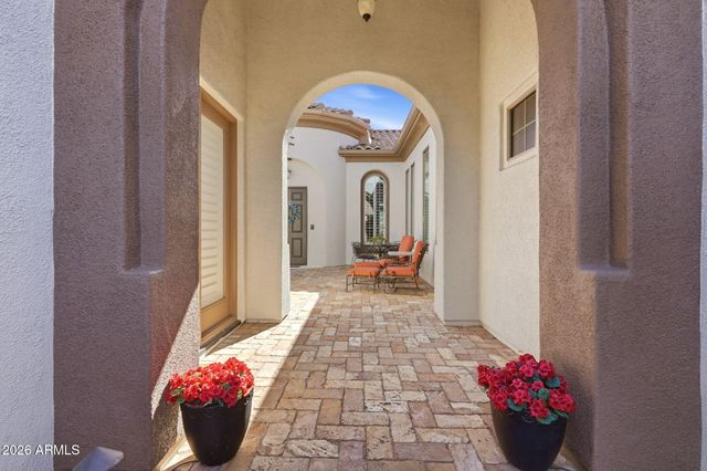 41702 N SIGNAL HILL Court, Phoenix, AZ 85086