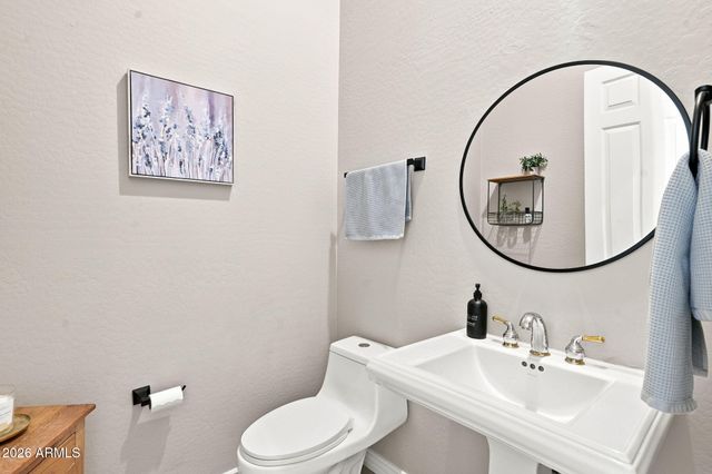 41702 N SIGNAL HILL Court, Phoenix, AZ 85086