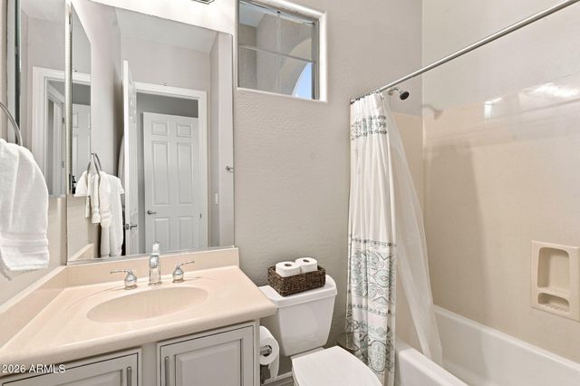 41702 N SIGNAL HILL Court, Phoenix, AZ 85086