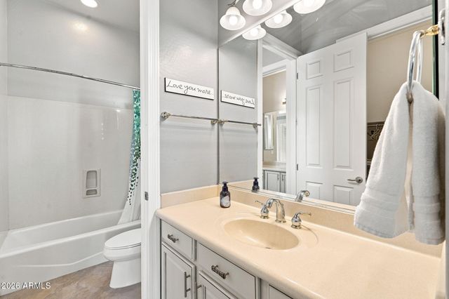 41702 N SIGNAL HILL Court, Phoenix, AZ 85086
