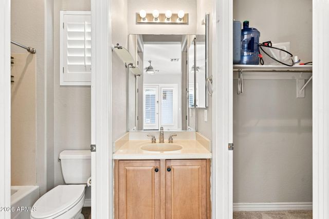41702 N SIGNAL HILL Court, Phoenix, AZ 85086
