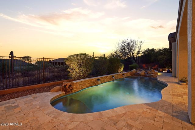 41702 N SIGNAL HILL Court, Phoenix, AZ 85086